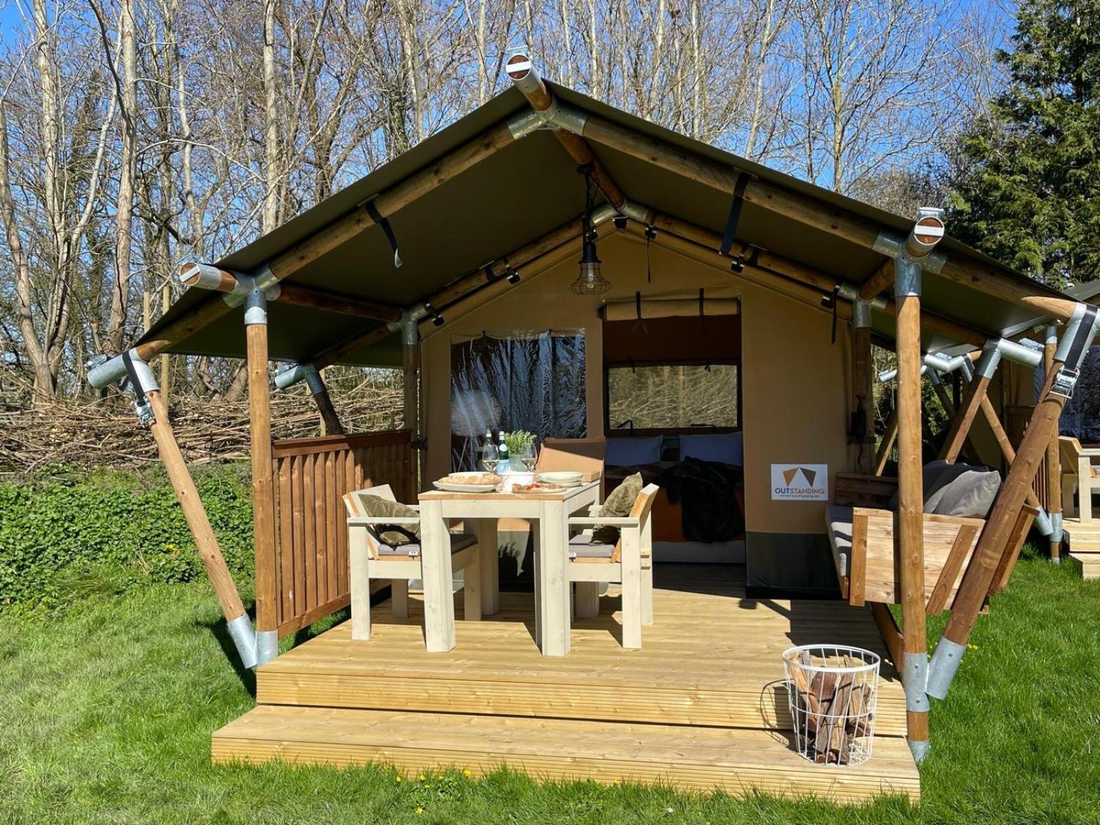 Camping Zee Van Tijd Holwerd Kültér fotó