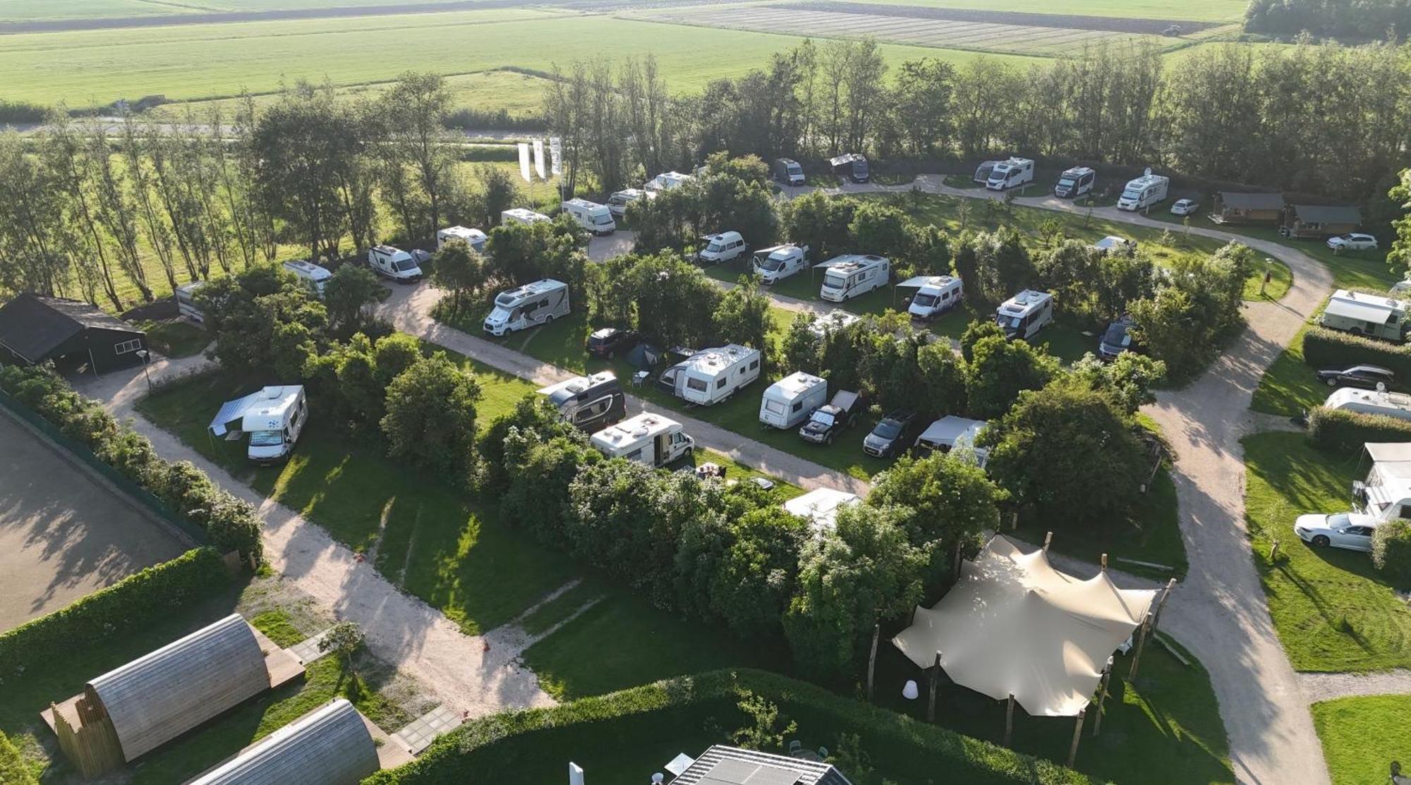 Camping Zee Van Tijd Holwerd Kültér fotó